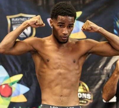 Agüero y Salazar vencen en boxeo