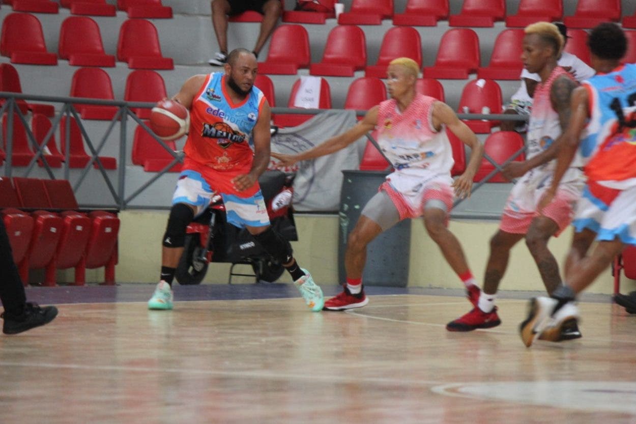 José Familia guía a los Mellizos del Sur en Basket de Puerto Plata