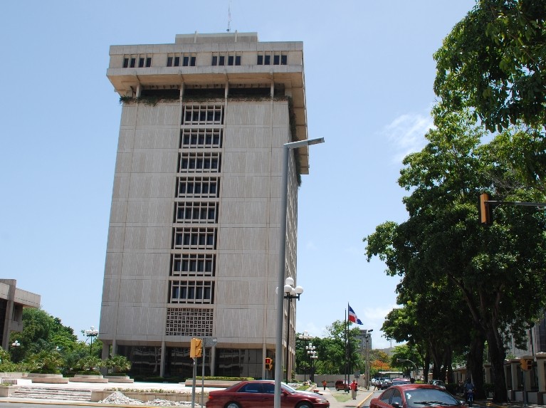 Remesas suben 60% entre enero y mayo este año