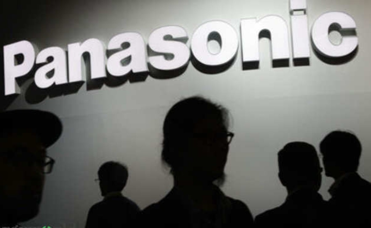 Panasonic vende acciones en Tesla