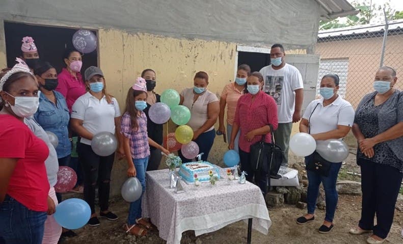 “Celebran” primer año paralización escuela