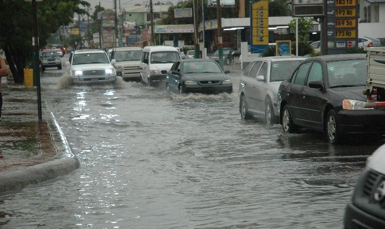 Vaguada causará se intensifiquen lluvias en el país