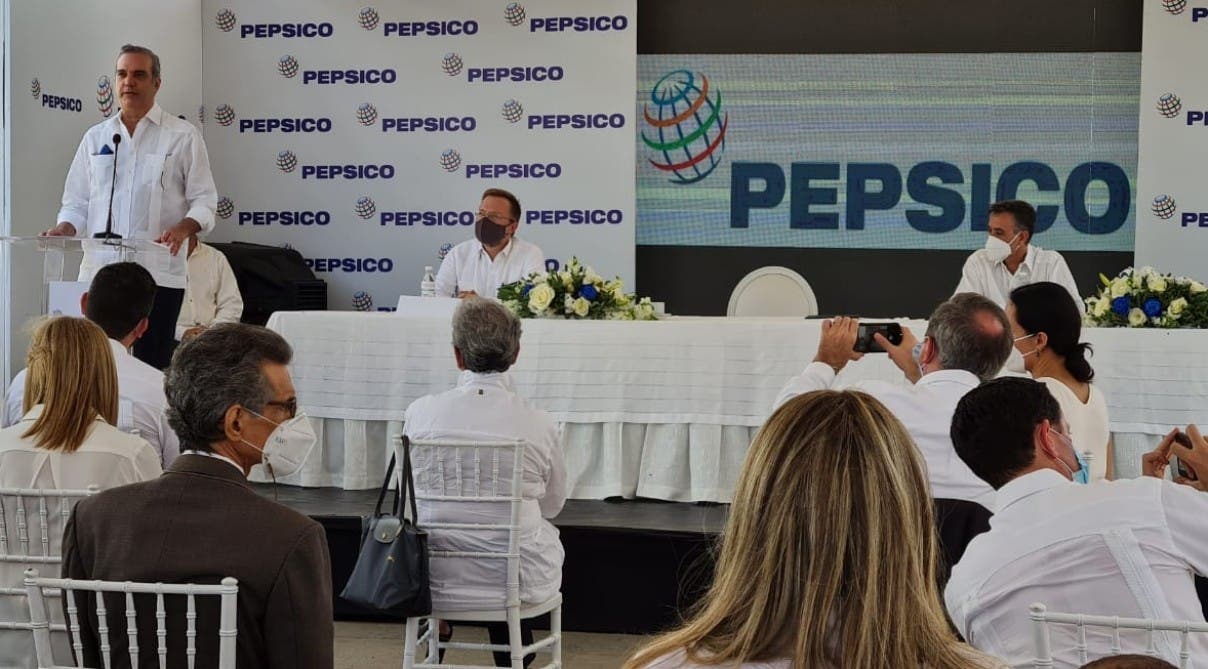 Abinader asiste a inauguración planta