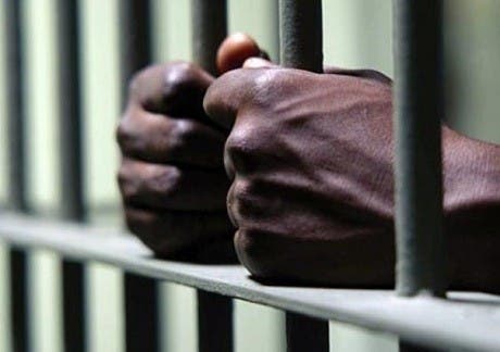A prisión hombre acusado de matar su concubina