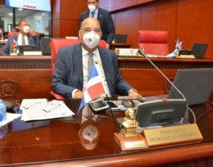 Rojas Gómez ve importación de cerdo obliga cierre de mataderos