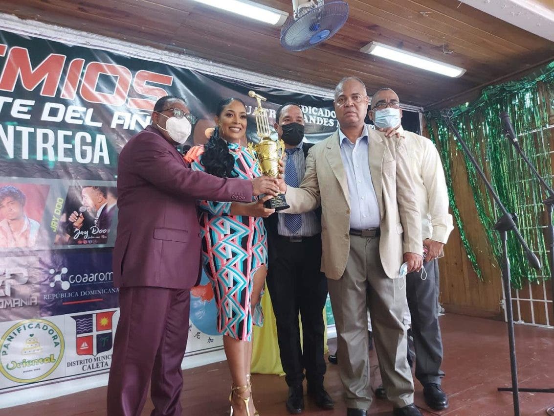 Marcel recibe máximo galardón de premios Oriente del Año 2021