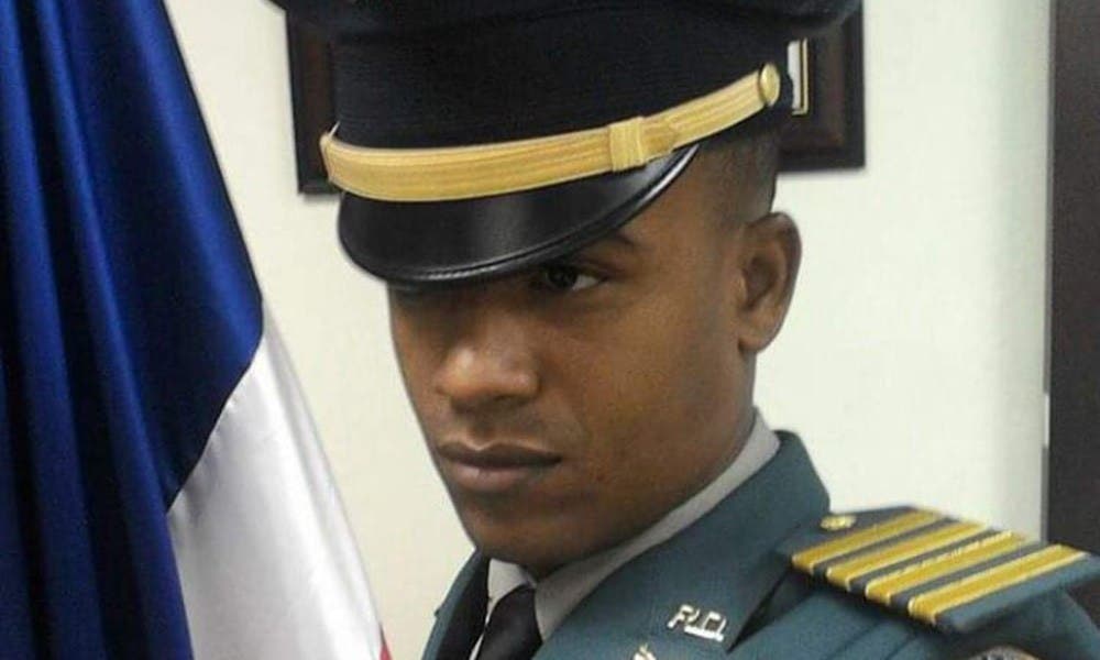 Investigan tres personas por muerte primer teniente