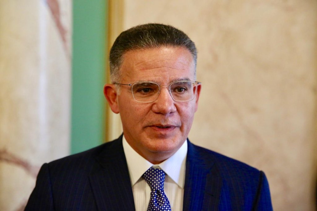 Aboga pacto incluya pensiones