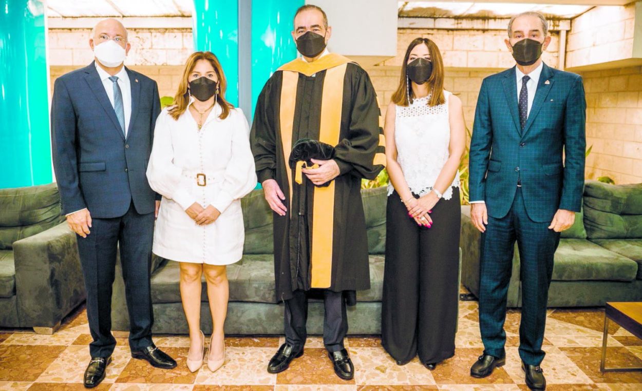 Unibe celebra su graduación 51