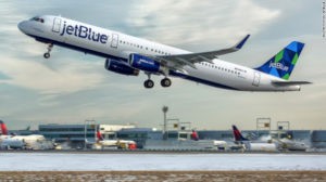 JetBlue reanuda operaciones tras cancelar vuelos en EE.UU. por interrupción de su sistema