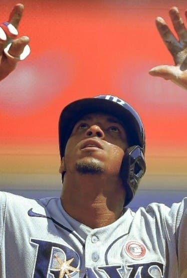 Franco despierta y ayuda a  Reales