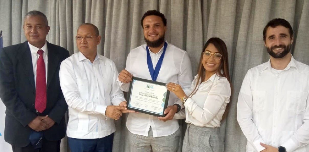 UNISA reconoce a Diego Goris y Álvarez