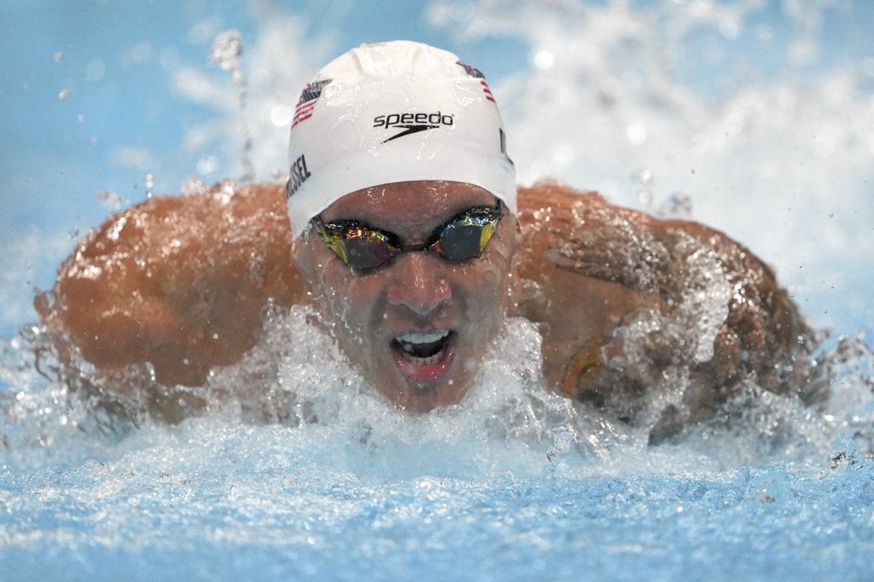 Caeleb Dressel logra segundo oro en nado