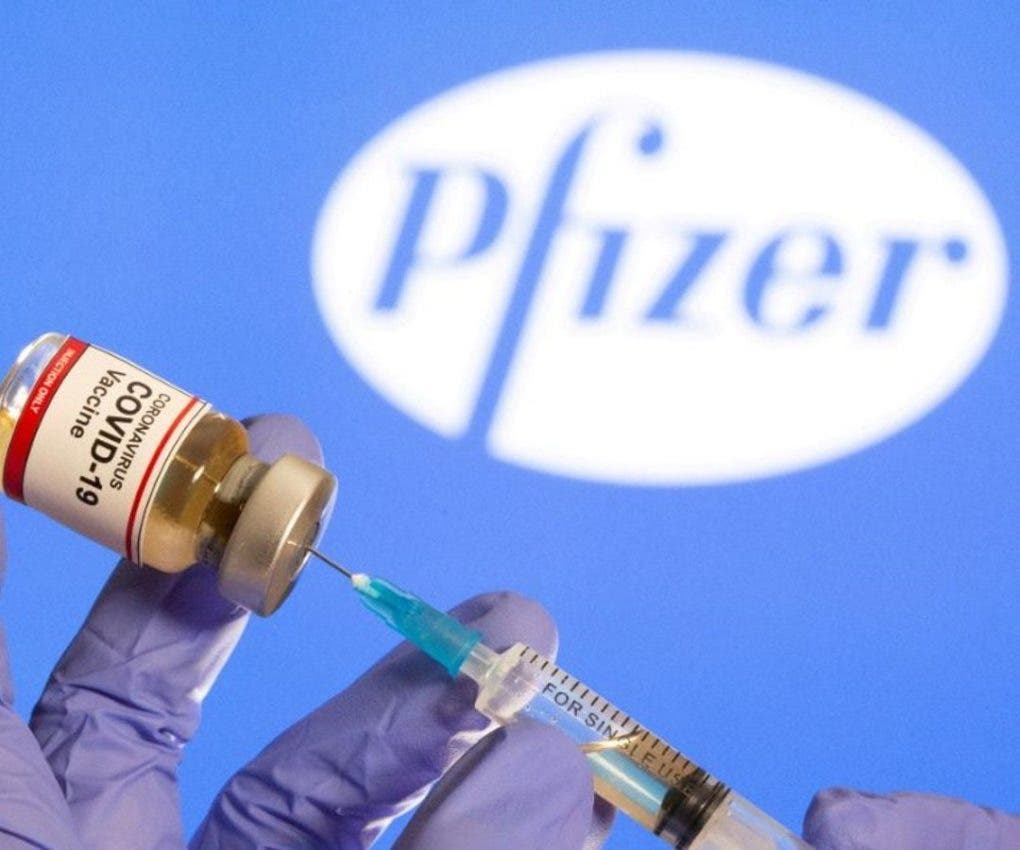 Pfizer dice tercera dosis de su vacuna ofrece protección del 95,6%