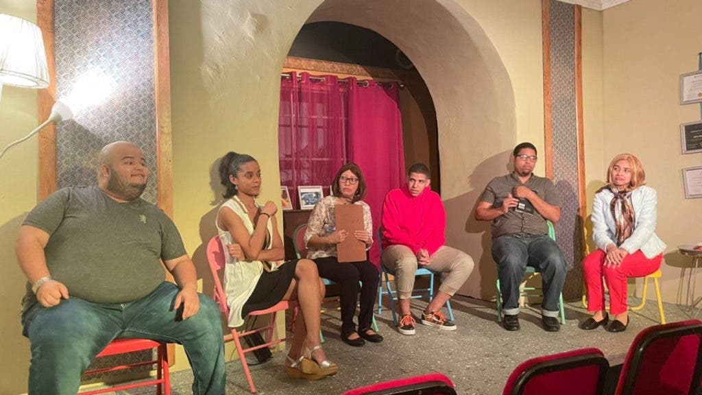 Con el objetivo de concientizar al público sobre la importancia de cuidar su salud mental y/o emocional, el Teatro Las Máscaras 
