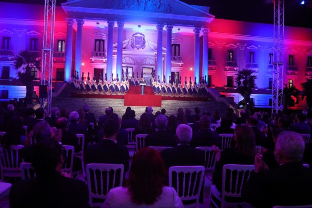 En la rendición de cuentas que hizo anoche el presidente Luis Abinader hizo la propuesta de convocar al liderazgo político y social para impulsar una serie de reformas.