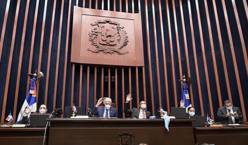En la sesión de este martes del Senado, los legisladores enviaron a la comisión de Salud la solicitud del estado de emergencia por 45 días.