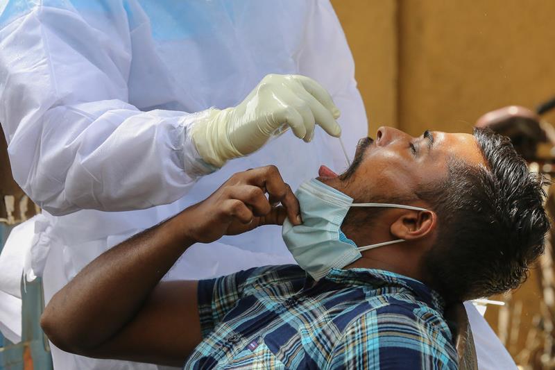 Casos covid aumentaron en 4,4 millones