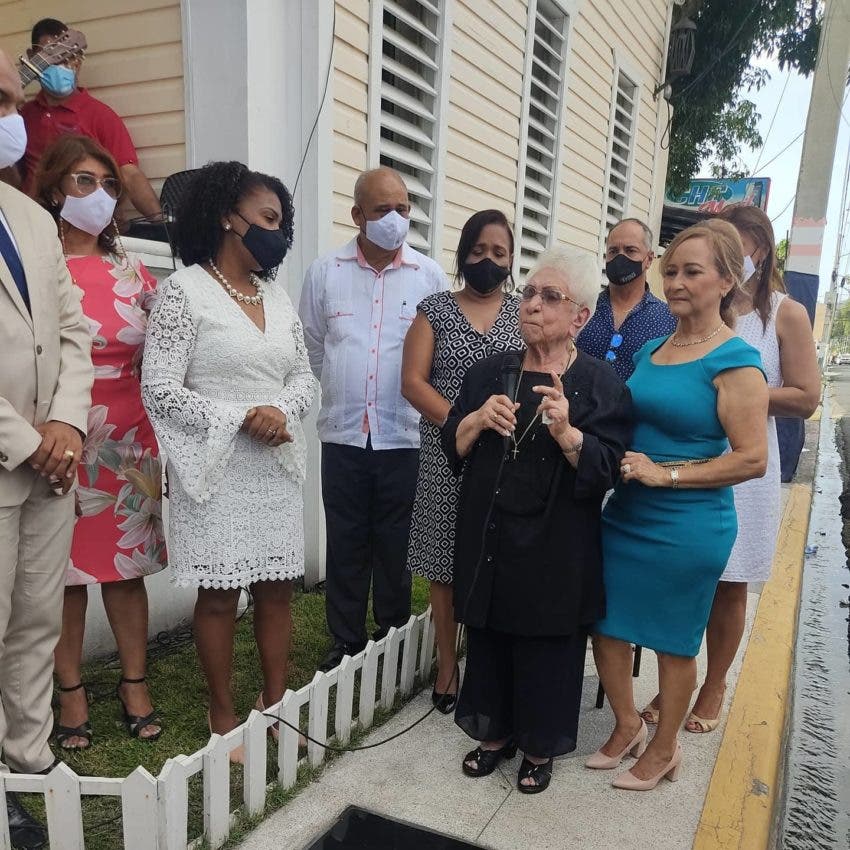 Develizan estrella en honor a María Cristina