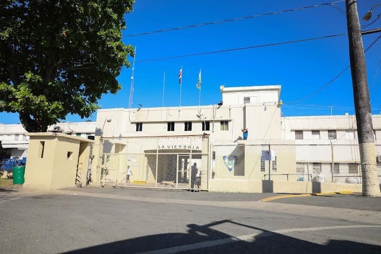 Procuraduría promete dignificará cárcel La Victoria