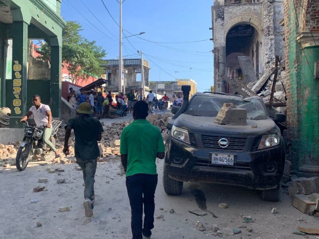 Primeras imágenes del terremoto de Haití ocurrido este sábado.