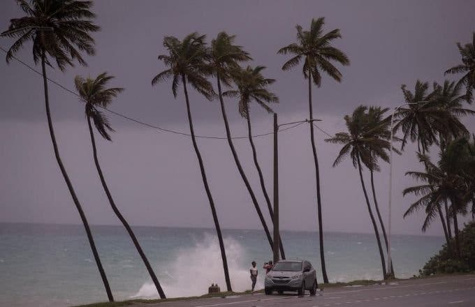 Puerto Rico prevé inundaciones por onda tropical