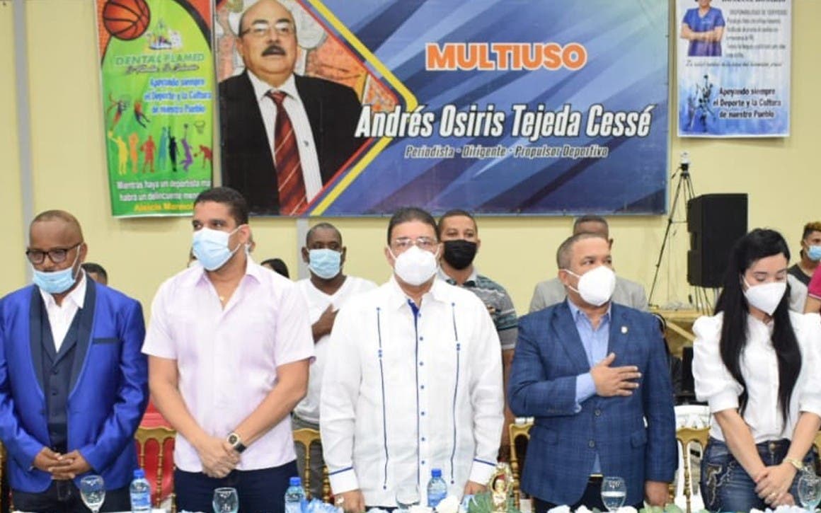Reinauguran polideportivo Andrés Osiris Tejeda Cessé