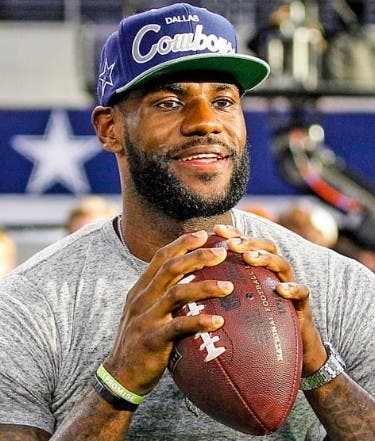 ¿LeBron James con los Cowboys?