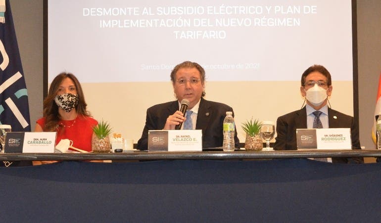 Subirán tarifas de luz a partir de 1 de noviembre
