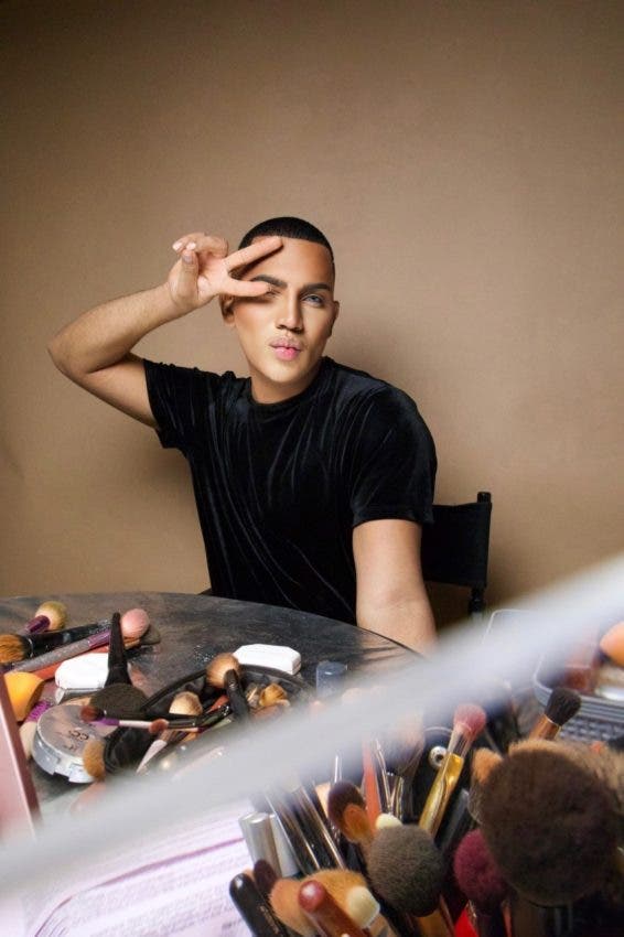 Maquillador logra éxito en el extranjero