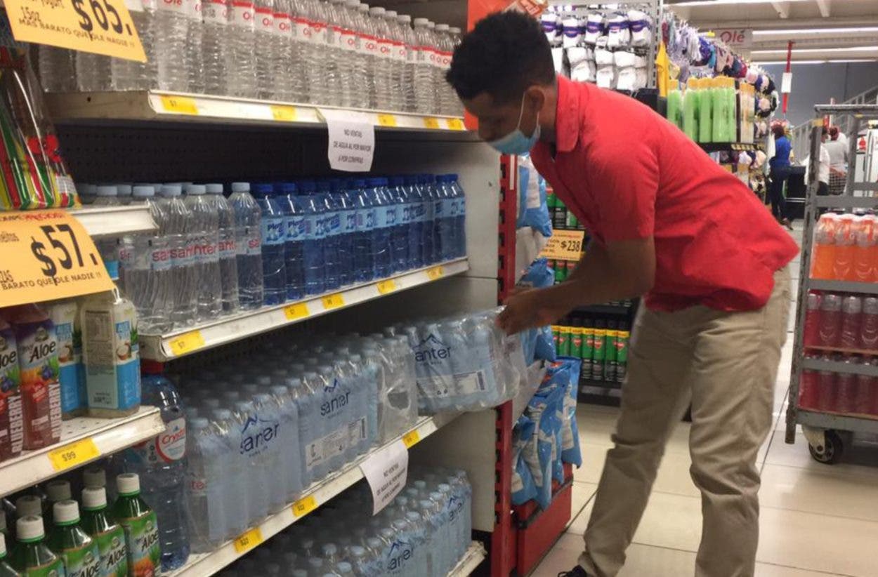 Racionan venta agua