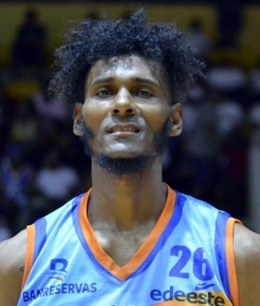 Retiro 23 busca hoy título