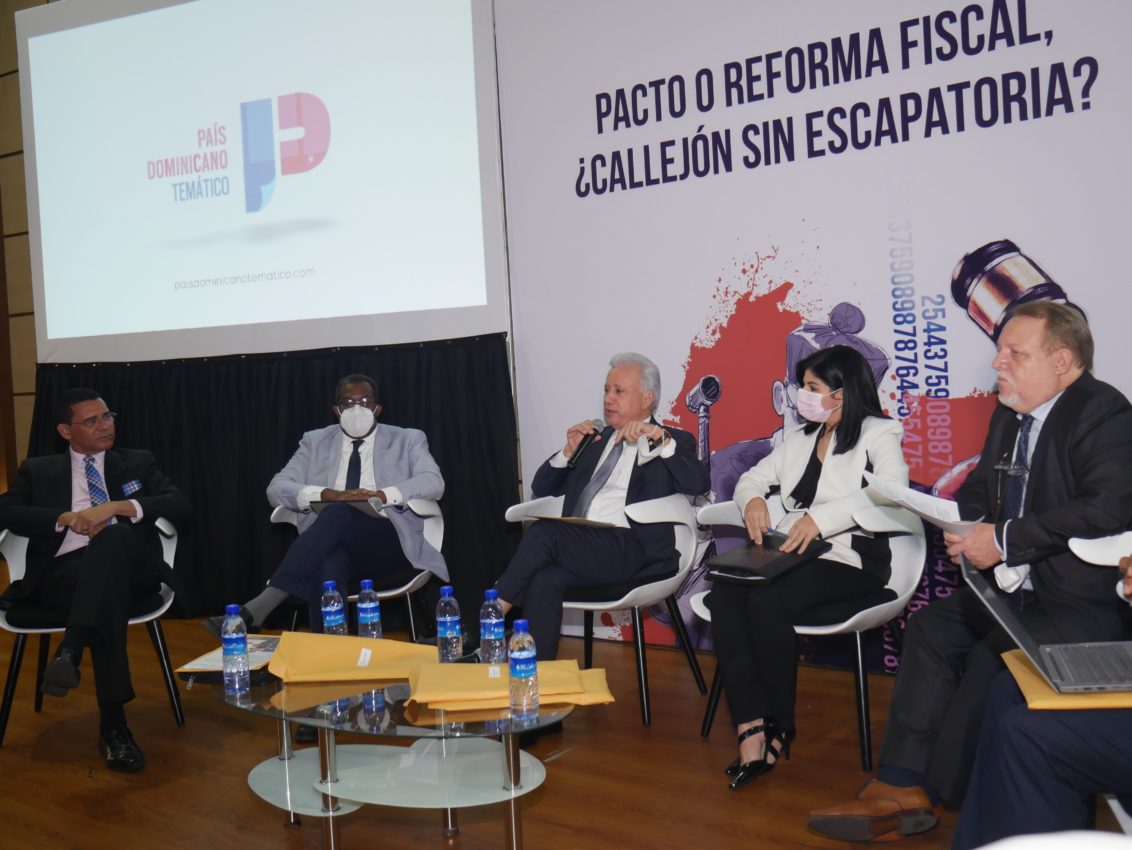 Revista trata tema reforma fiscal en RD