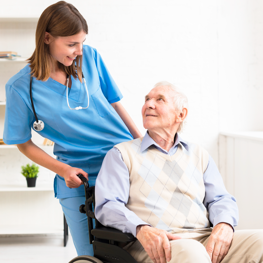 Cuidado envejecientes requiere apoyo profesional