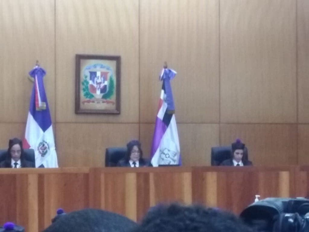 Las juezas Giselle Méndez, Tania Yunes y Jissel Naranjo durante la lectura del dispositivo de la sentencia del caso Odebrecht,