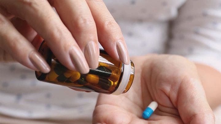 Píldora de Pfizer reduce casi un 90% riesgo muerte por covid