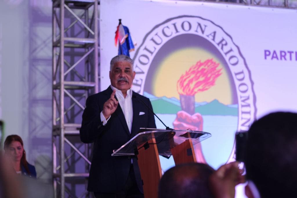 Miguel Vargas anuncia plan de reestructuración y fortalecimiento PRD