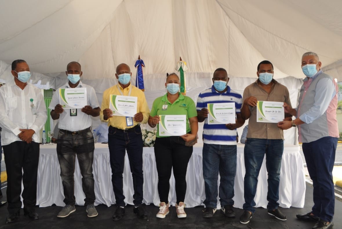 OMSA reconoce a 50 de sus conductores