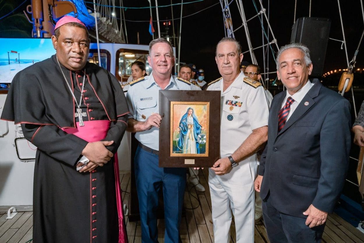Armada Dominicana encabeza acto  recibimiento Buque Juan Bautista