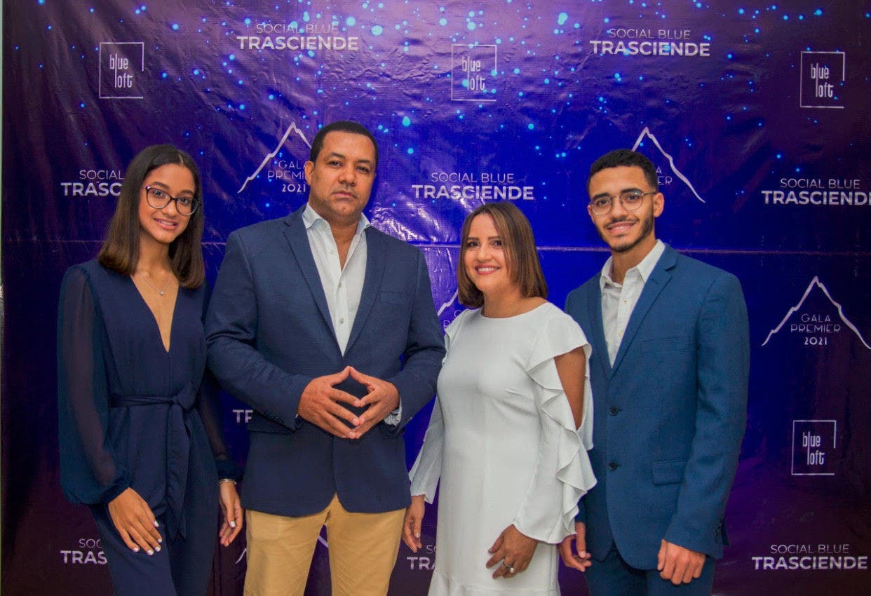 Blue Loft entrega Premios Trasciende