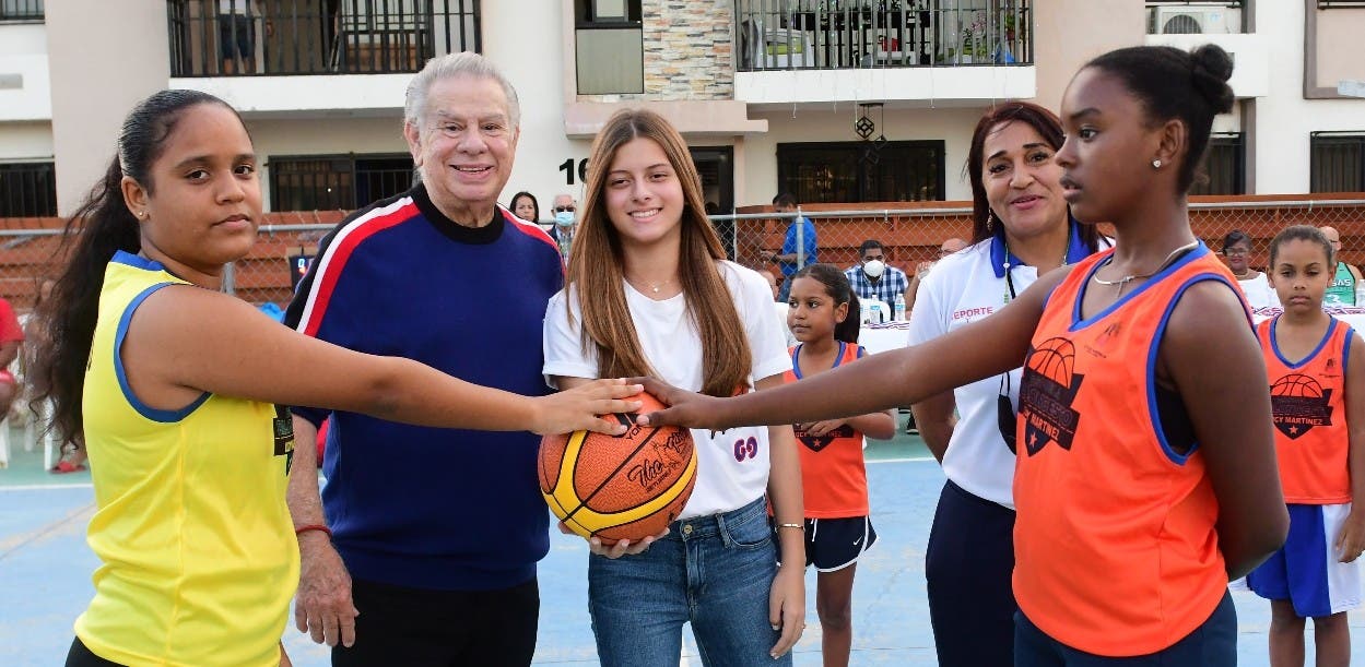 Dedican Copa Navideña  a Sebelén