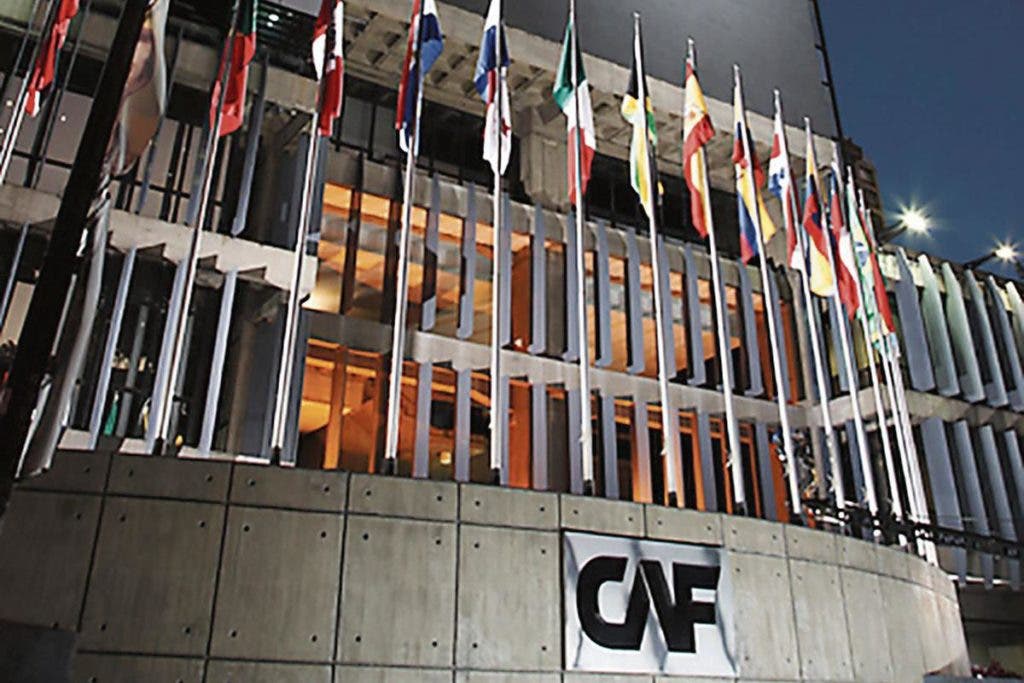 CAF aprobó,  en el  año 2021 un total de 13,200 millones dólares Para financiamiento de iniciativas de desarrollo en países del caribe y L.amÉrica