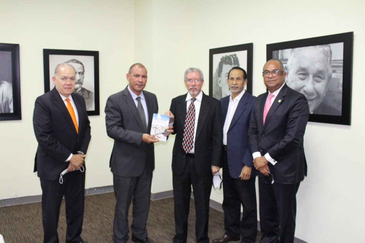 Ramón Perelló publica nueva obra