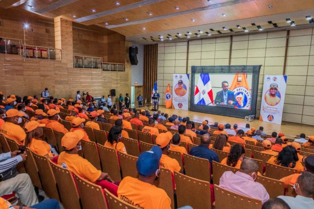 Como una manera de intercambiar experiencias con empresas y organizaciones que tienen programas de labor social