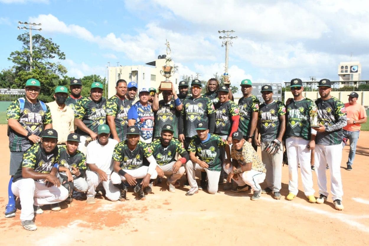 Equipo 95 North-C, se coronó en torneo navideño