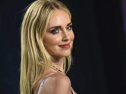 La celebridad italiana de las redes Chiara Ferragni y su marido, el rapero Fedez, han resultado positivos al coronavirus, según anunciaron hoy en sus redes sociales, aunque aseguraron sentirse bien y no presentar síntomas.