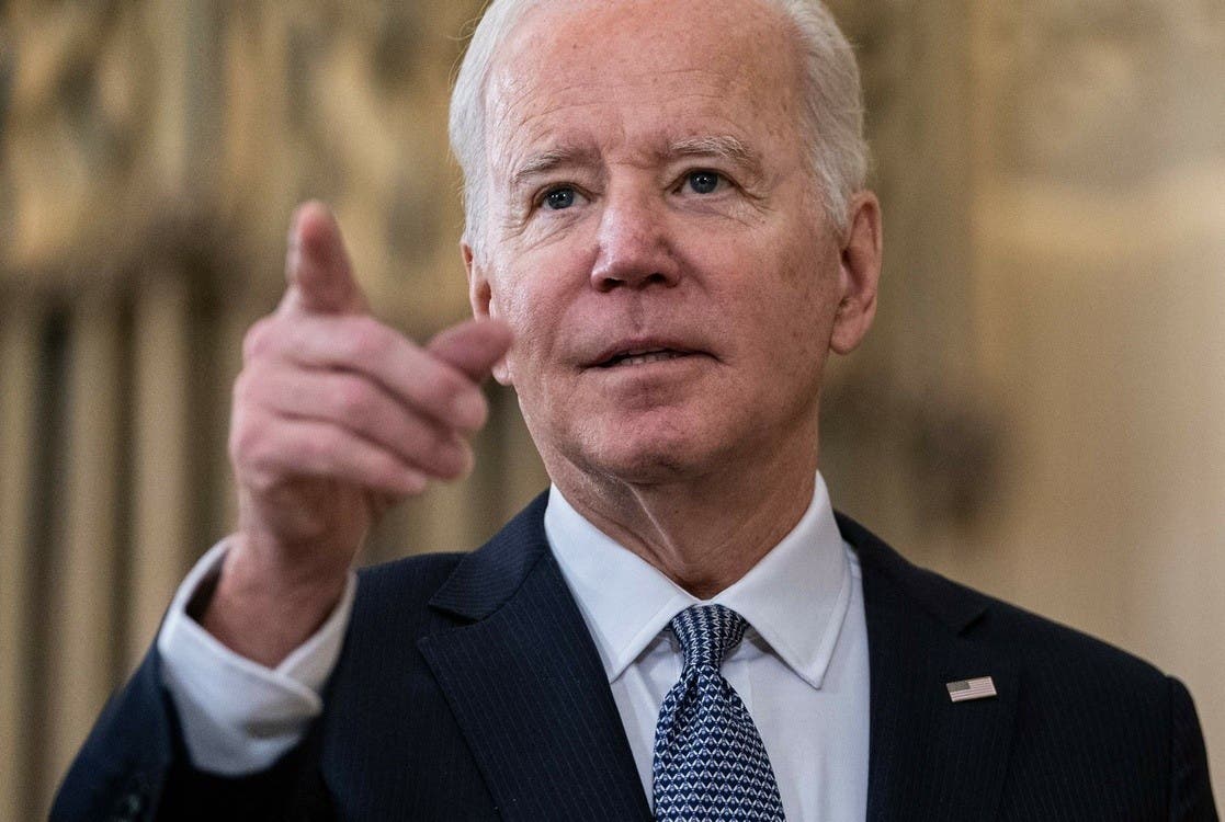 Biden aprieta