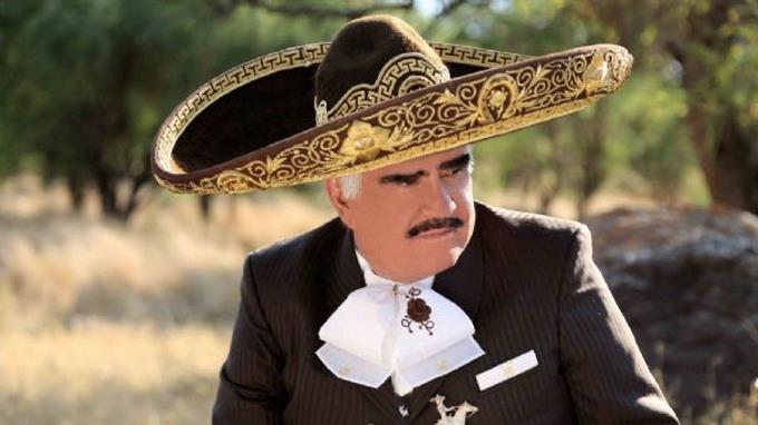Artistas reaccionan a la muerte de Vicente Fernández