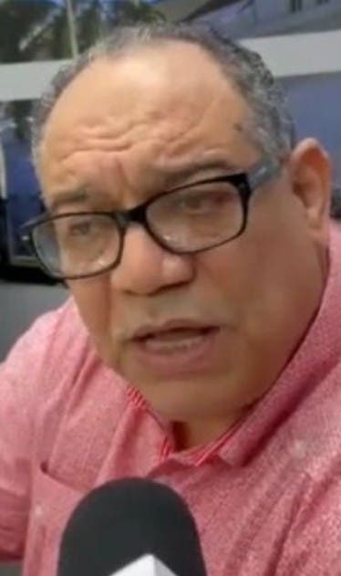 Raffy Ceballos, Consultor Jurídico del Ayuntamiento de Santiago, habla sobre los parquímetros