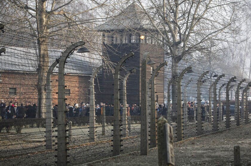 UE honra a sobreviviente en Día de la Memoria del Holocausto